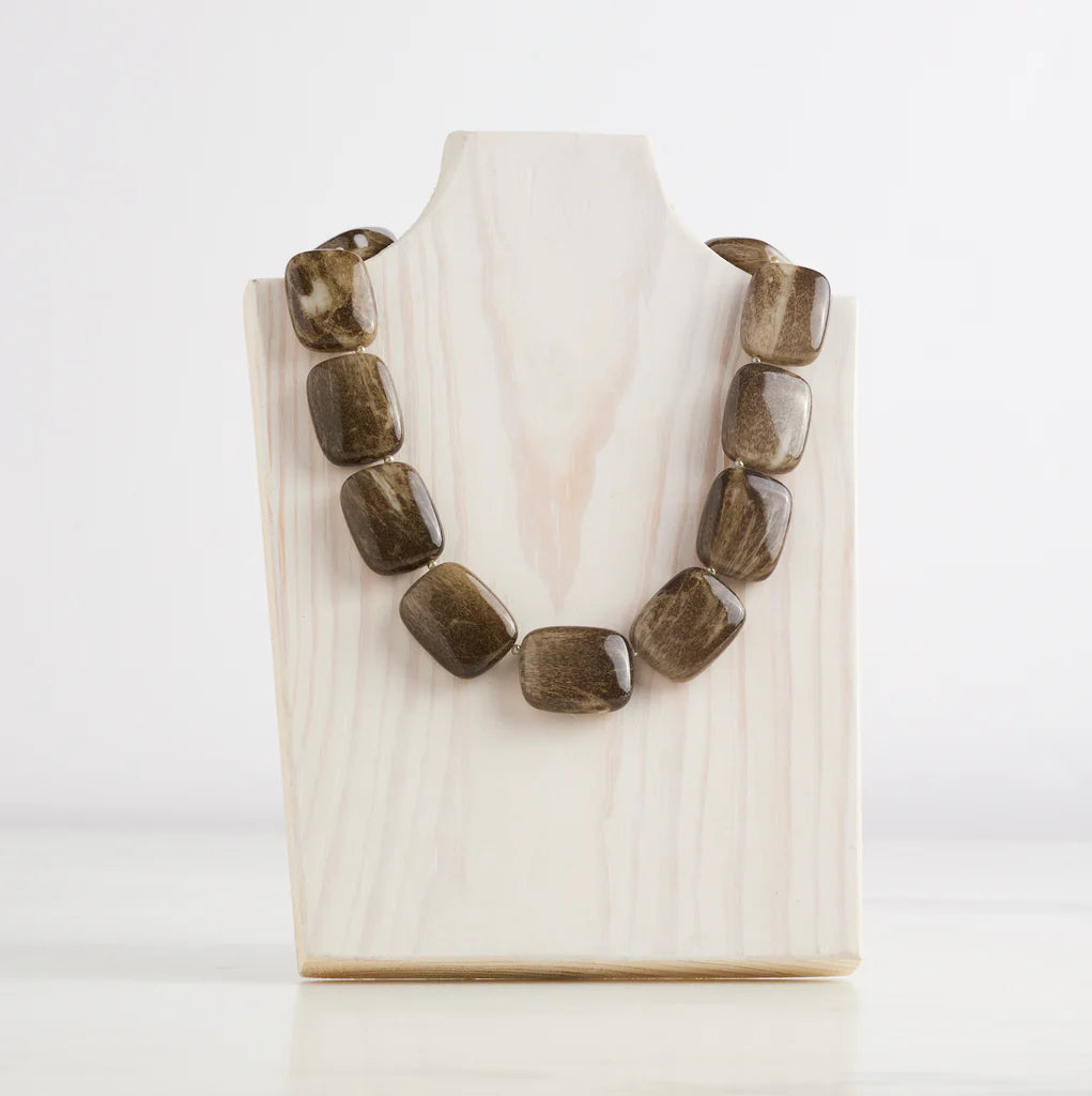 Hot Girl Pearls Brown Blocks