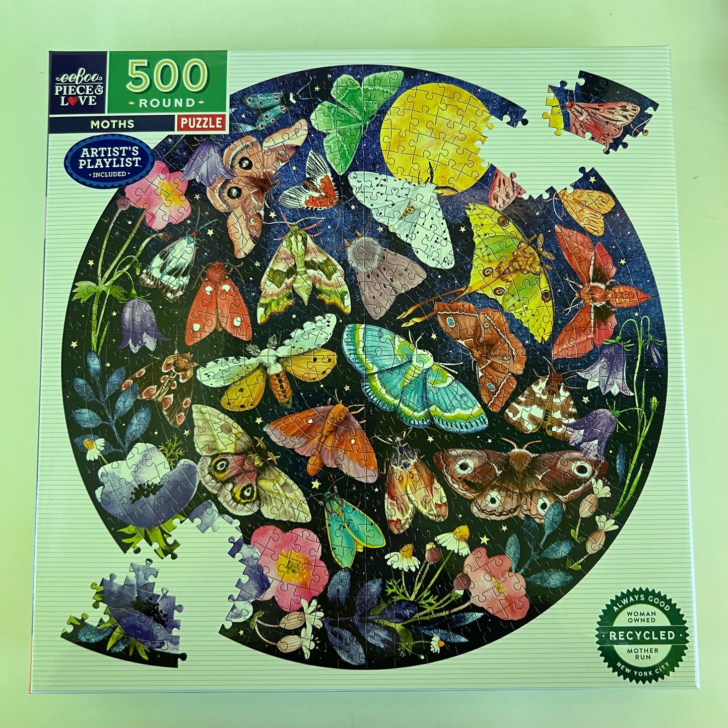 Moths 500 Piece Round Adult Jigsaw Puzzle