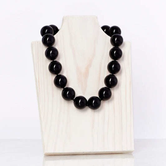 Hot Girl Pearls Black Pearls