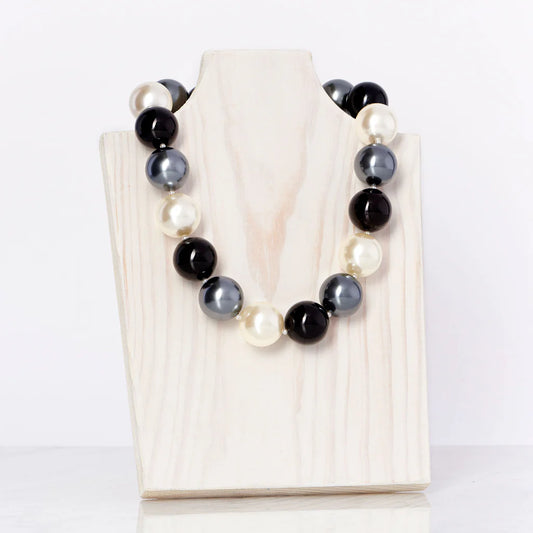 Hot Girl Pearls Black and White Combo